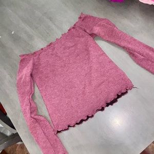 Off the shoulder crop going out out top